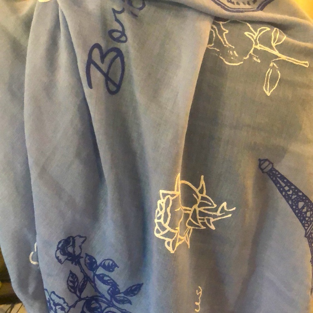 LARGE PARIS THEMED FRINGED SCARF COTTAGE BLUE WITH WHITE PRINT - Picture 10 of 16
